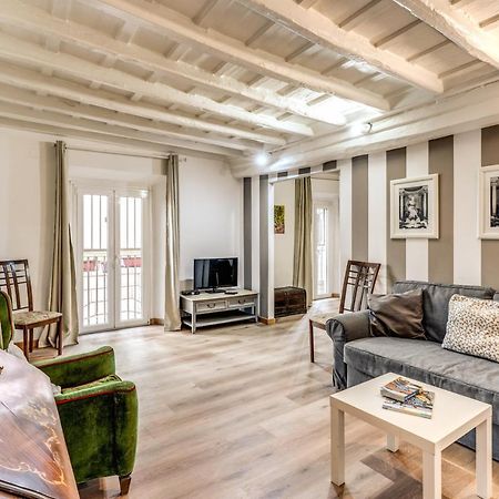 Lovely Spacious Apartment Near The Colosseum Rzym Zewnętrze zdjęcie