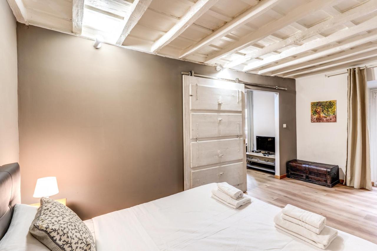 Lovely Spacious Apartment Near The Colosseum Rzym Zewnętrze zdjęcie