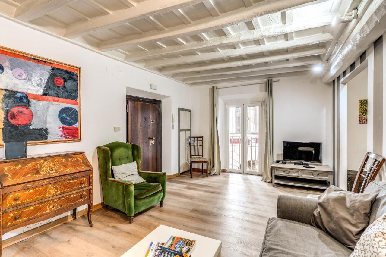 Lovely Spacious Apartment Near The Colosseum Rzym Zewnętrze zdjęcie