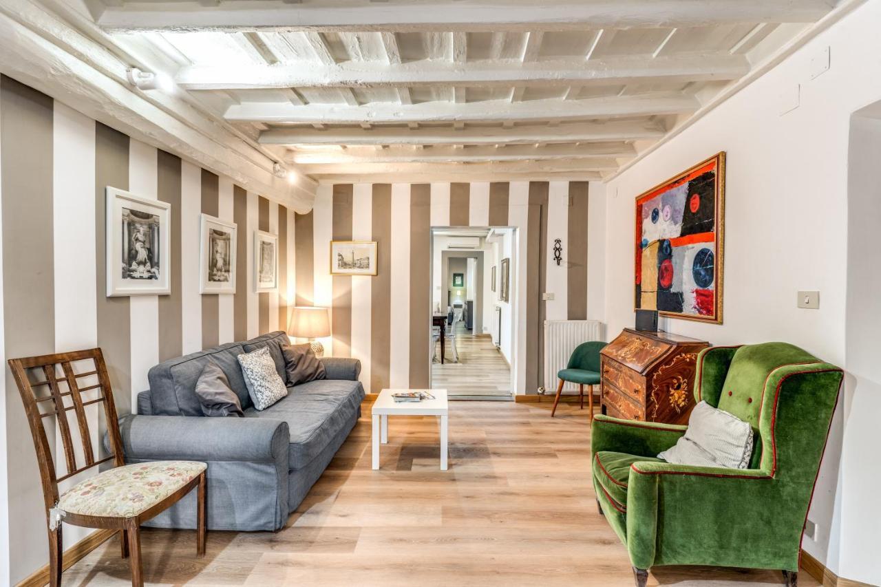 Lovely Spacious Apartment Near The Colosseum Rzym Zewnętrze zdjęcie