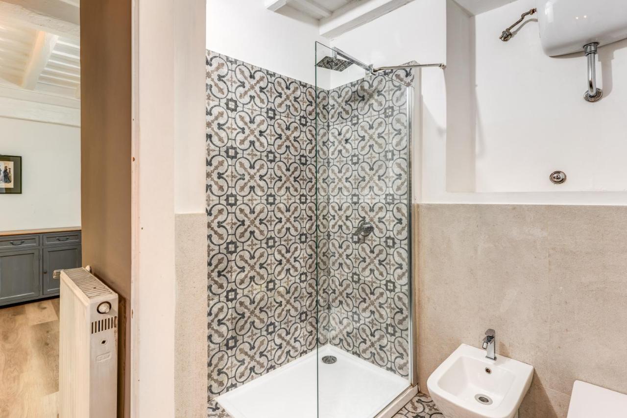 Lovely Spacious Apartment Near The Colosseum Rzym Zewnętrze zdjęcie
